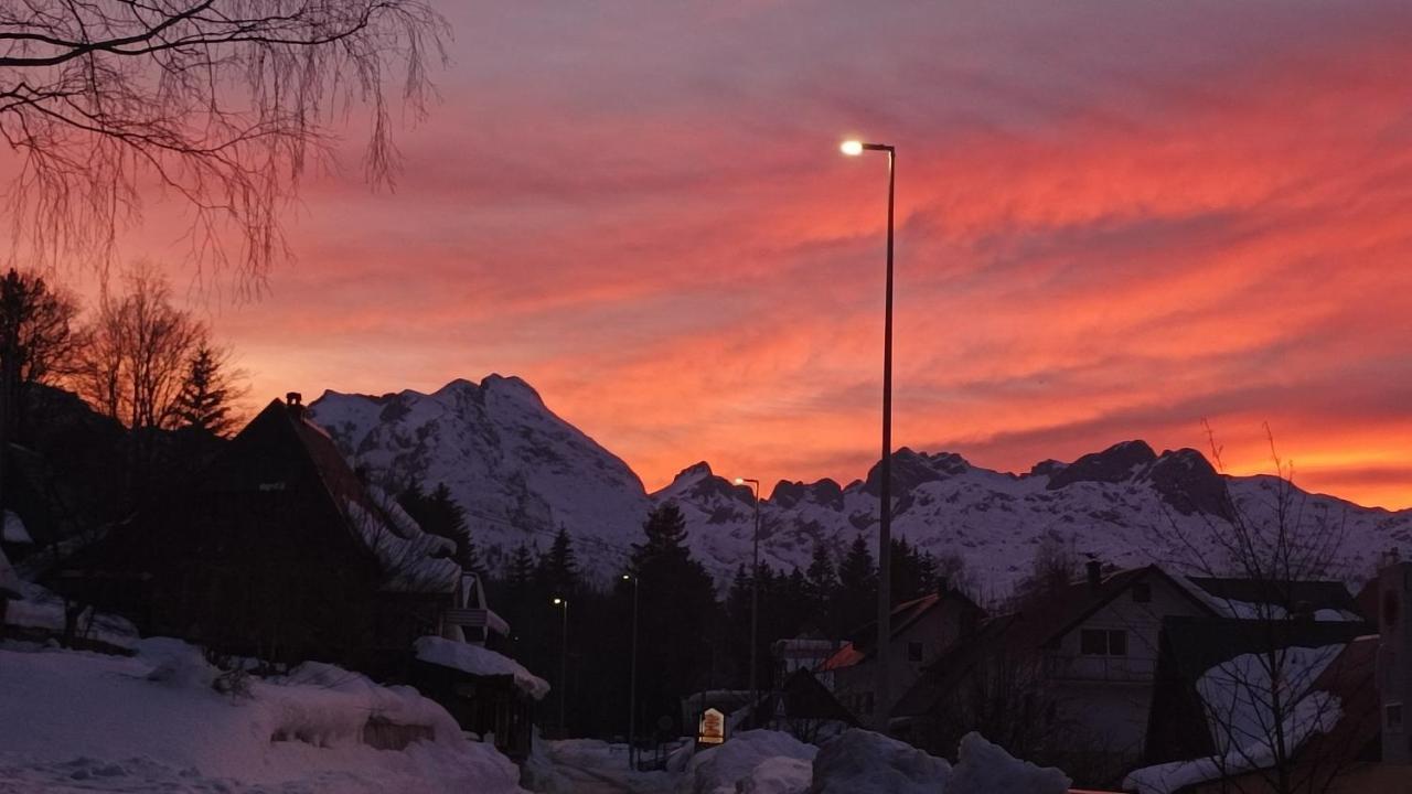 Apartman A&J Zabljak  Luaran gambar