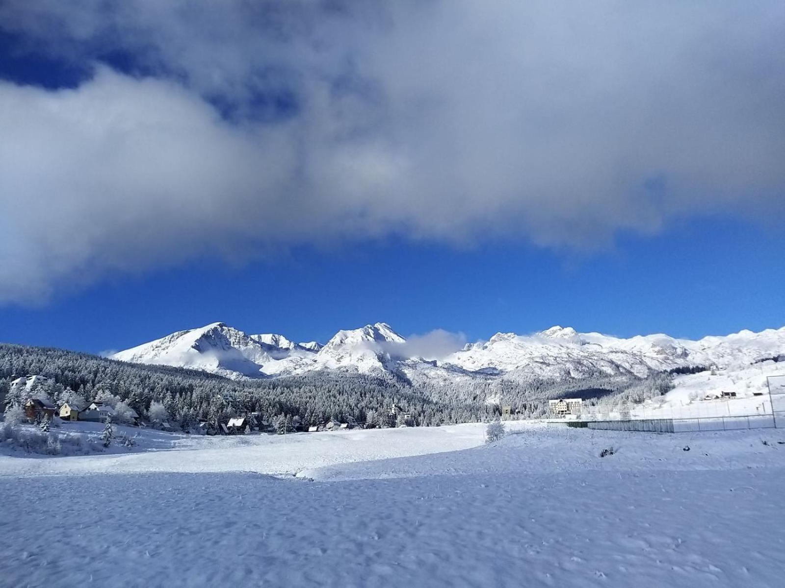 Apartman A&J Zabljak  Luaran gambar